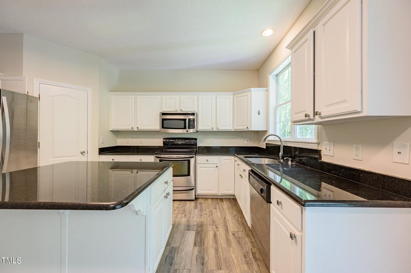 9245 Miranda Dr, Raleigh, NC 27617