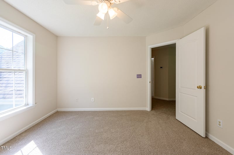 9245 Miranda Dr, Raleigh, NC 27617