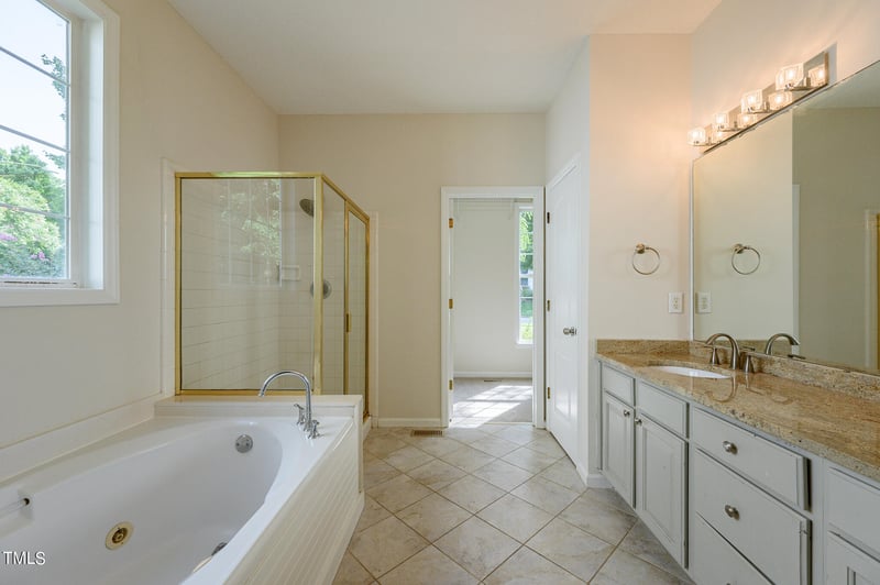 9245 Miranda Dr, Raleigh, NC 27617