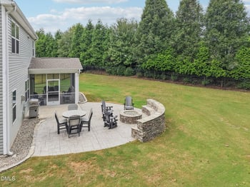 925 Amber Forest Dr, Fuquay Varina, NC 27526