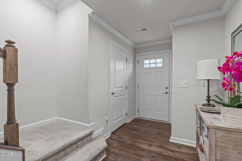 925 Arnold Place Dr, Fuquay Varina, NC 27526