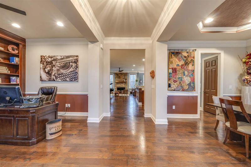 925 Bend Dr, Durham, NC 27713