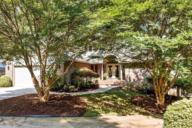 925 Bromley Way, Raleigh, NC 27615