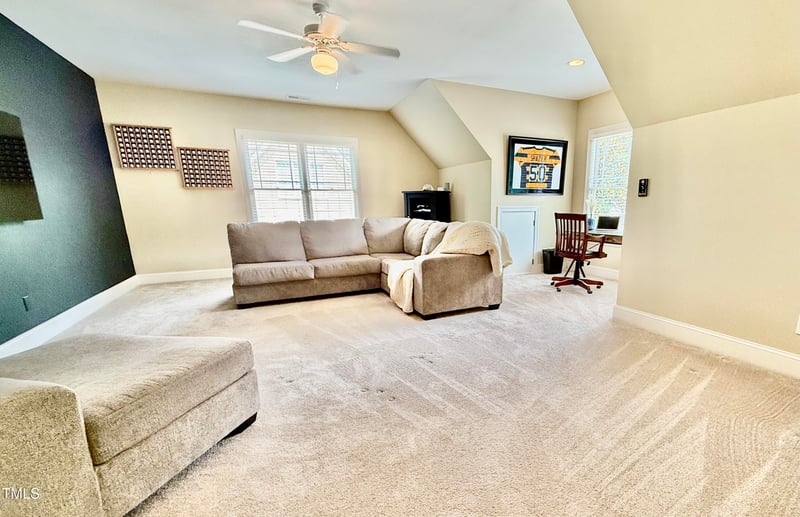 925 Hidden Jewel Ln, Wake Forest, NC 27587