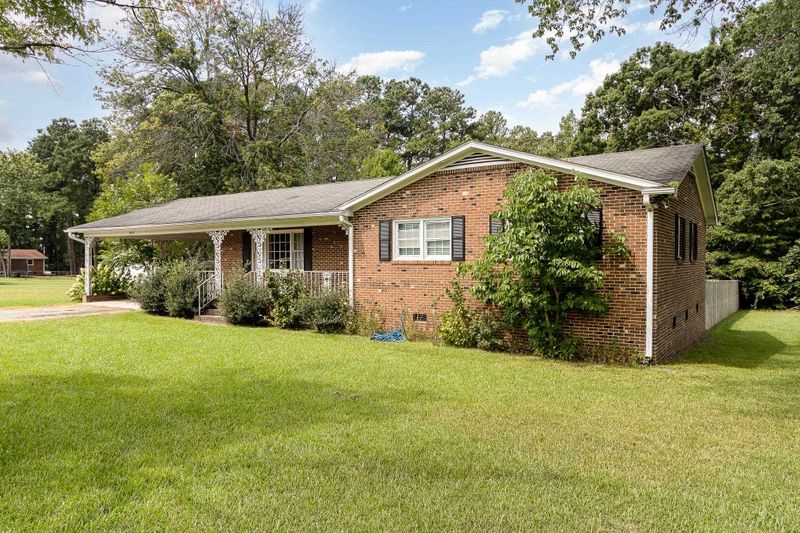 925 Junction Rd, Durham, NC 27704