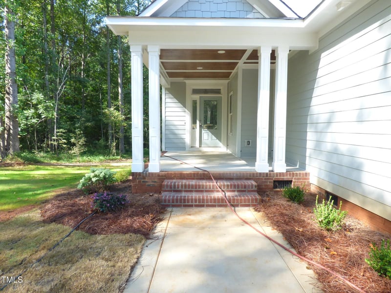 925 Lynch Rd, Selma, NC 27576