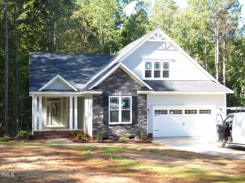 925 Lynch Rd, Selma, NC 27576