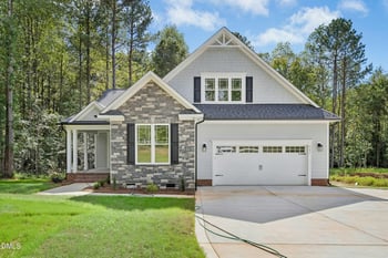 925 Lynch Rd, Selma, NC 27576