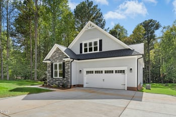 925 Lynch Rd, Selma, NC 27576