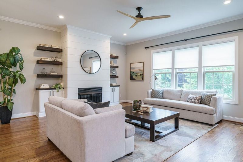 925 Regency Cottage Pl, Cary, NC 27518