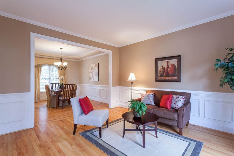 925 Tanworth Dr, Raleigh, NC 27615
