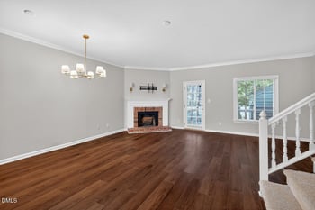 926 Albany Ct, Raleigh, NC 27615