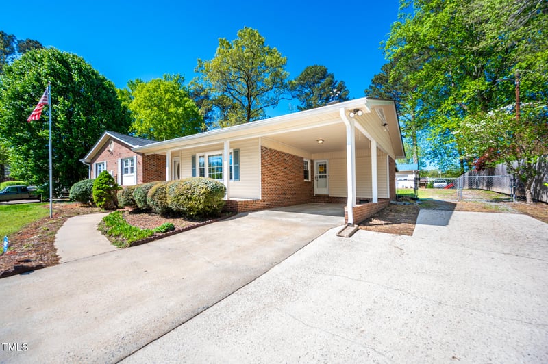 926 Allister Rd, Durham, NC 27703