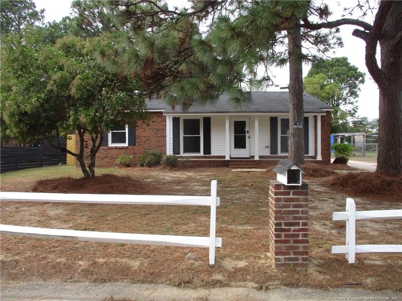 926 Fiske Dr, Fayetteville, NC 28311