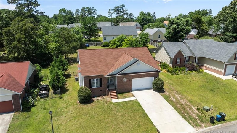 926 Foxhunt Ln, Fayetteville, NC 28314