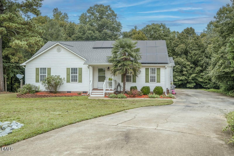 926 Lazy Branch Dr, Benson, NC 27504