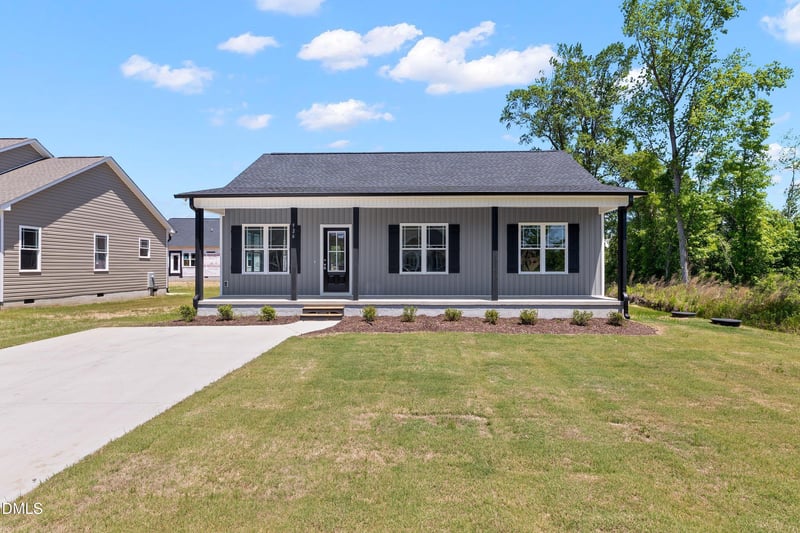 926 Micro Rd, Selma, NC 27576