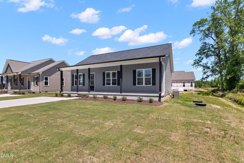 926 Micro Rd, Selma, NC 27576