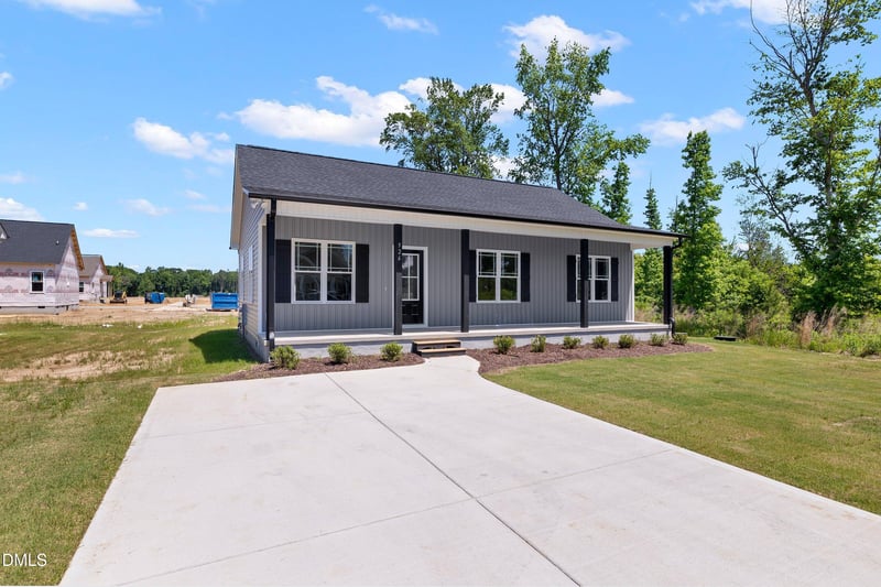 926 Micro Rd, Selma, NC 27576