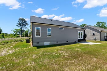 926 Micro Rd, Selma, NC 27576