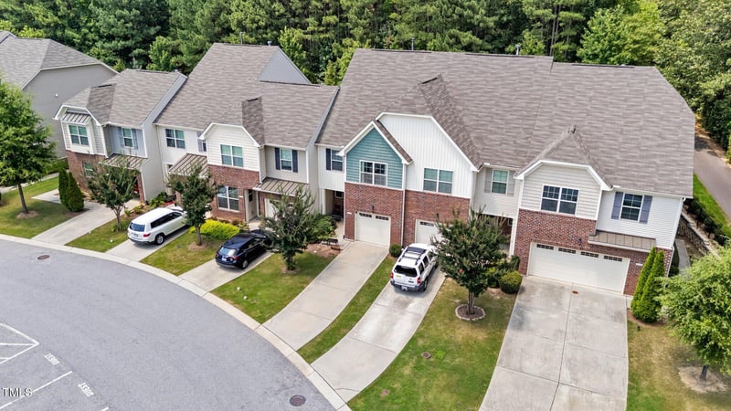 927 Contessa Dr, Cary, NC 27513