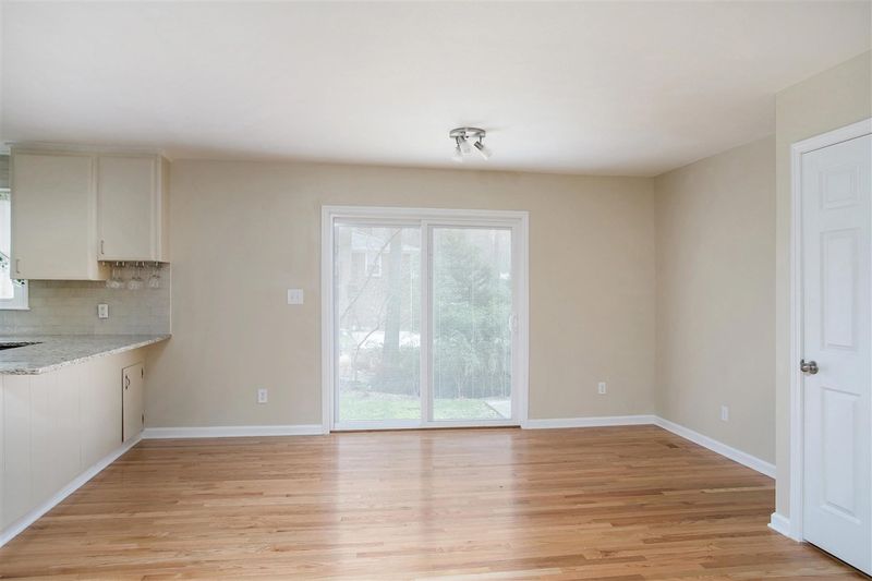 927 Kathryn St, Cary, NC 27511