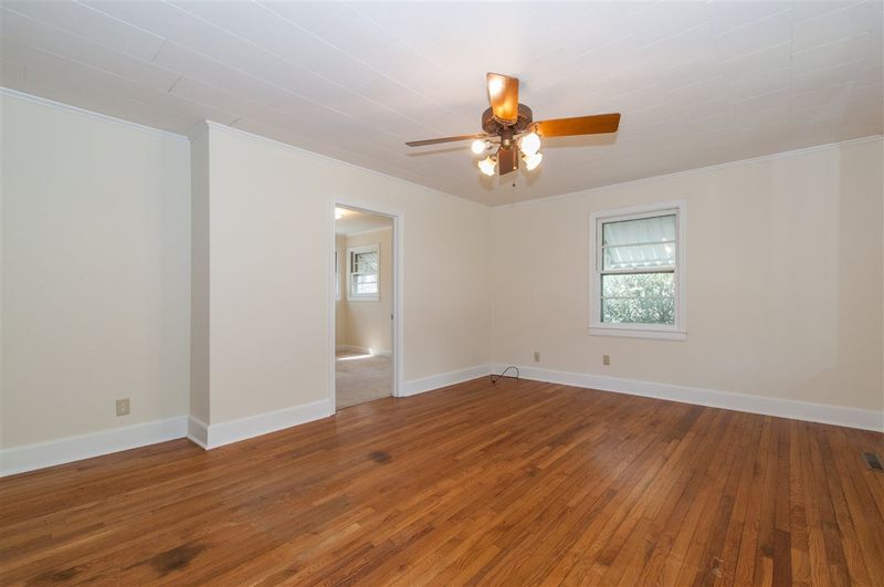 927 S Mineral Springs Rd, Durham, NC 27703