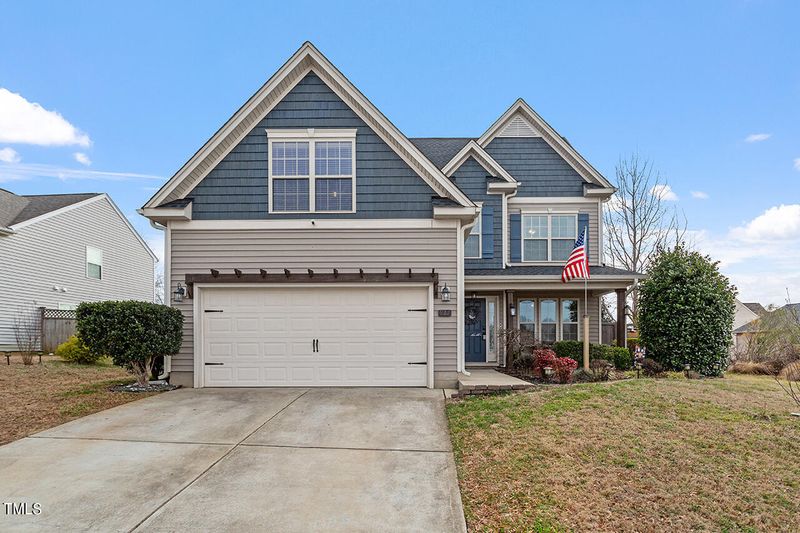 927 Red Oak Tree Dr, Fuquay Varina, NC 27526