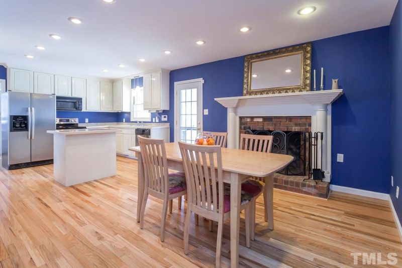 927 Winona Rd, Raleigh, NC 27609