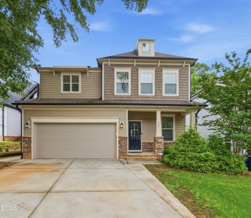928 Barringer Dr, Raleigh, NC 27606