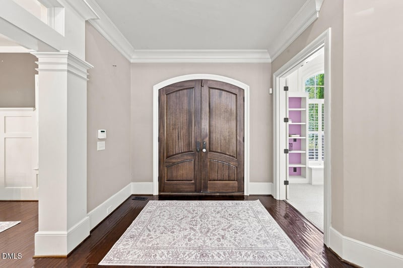 928 Oak Creek Rd, Raleigh, NC 27615