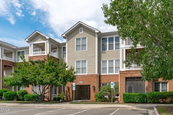 928 Portstewart Dr, Cary, NC 27519