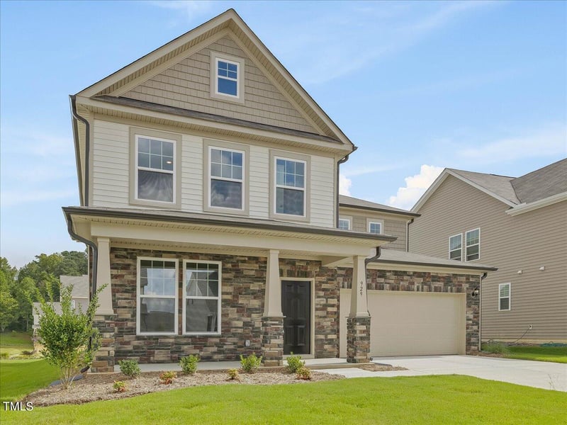 929 Channel Drop Loop, Zebulon, NC 27597