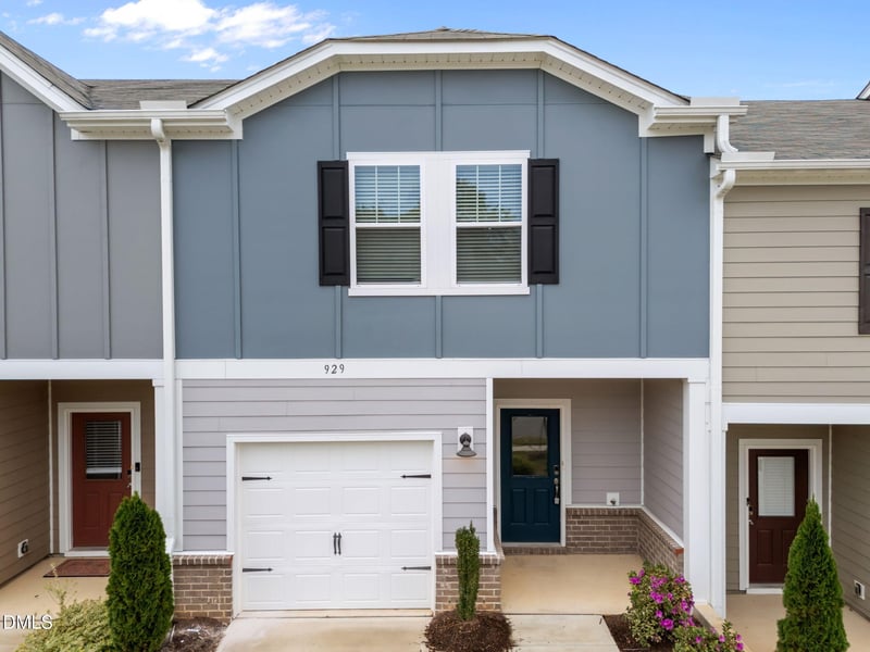 929 Clearhaven Ln, Fuquay Varina, NC 27526