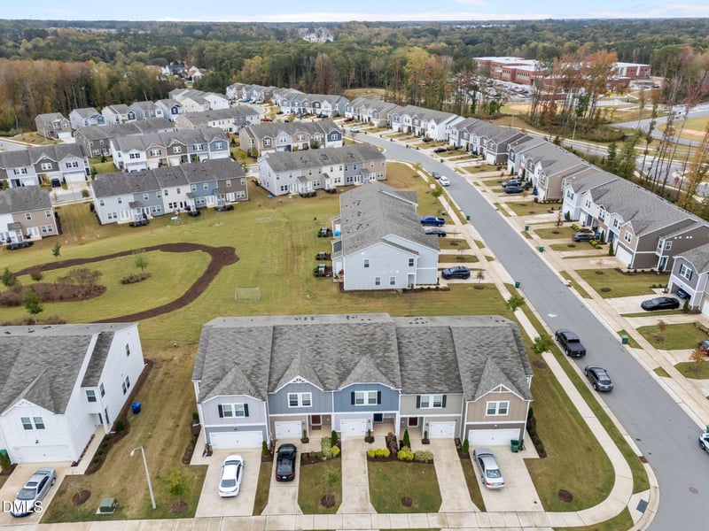 929 Clearhaven Ln, Fuquay Varina, NC 27526