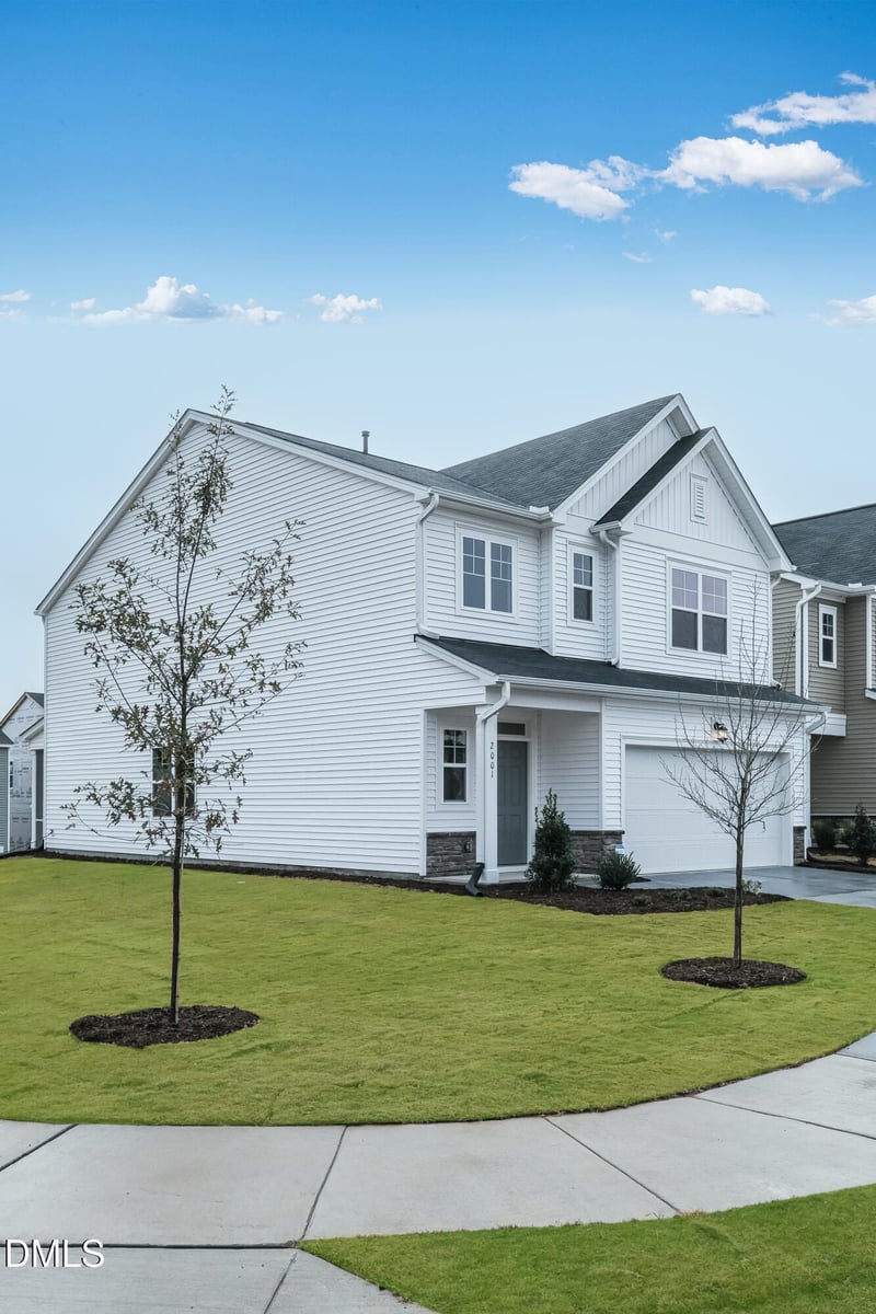 929 Glowing Star Ln, Angier, NC 27501