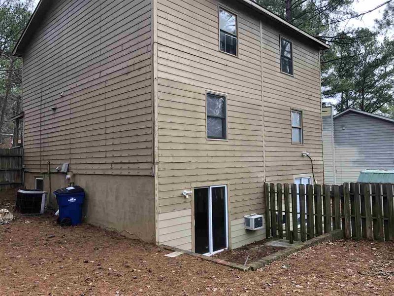 929 Hearthridge Ct, Raleigh, NC 27609