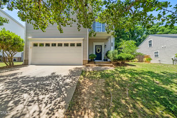 929 Holly Meadow Dr, Holly Springs, NC 27540