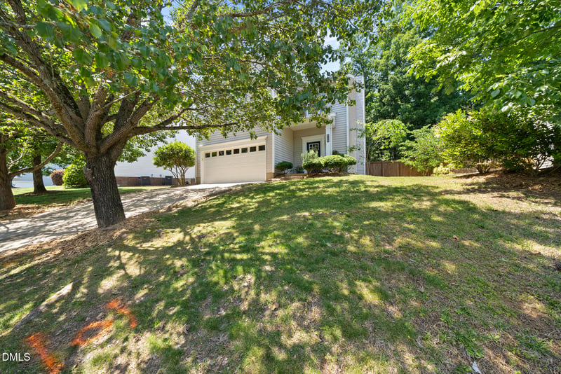 929 Holly Meadow Dr, Holly Springs, NC 27540