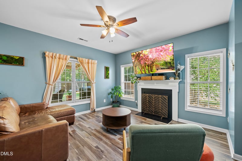 929 Holly Meadow Dr, Holly Springs, NC 27540