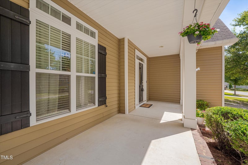929 Lukestone Dr, Fuquay Varina, NC 27526