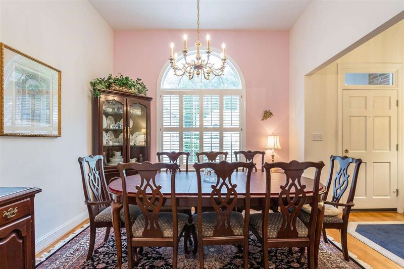 929 Tanworth Dr, Raleigh, NC 27615