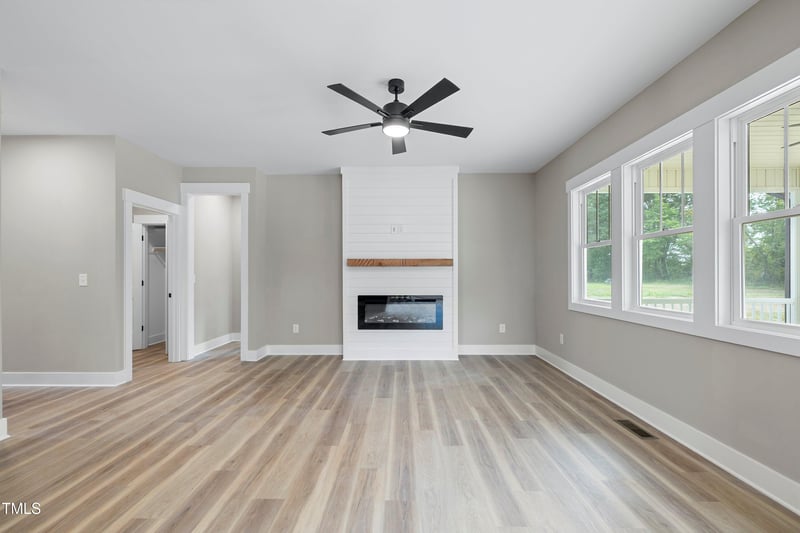 9293 Bear Run Ln, Middlesex, NC 27557