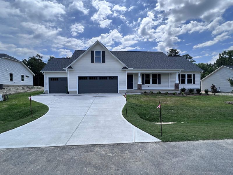 93 Apple Grove Ln, Four Oaks, NC 27524