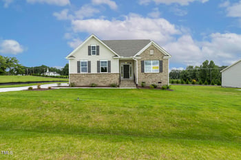 93 Ausban Ridge Ln, Four Oaks, NC 27524