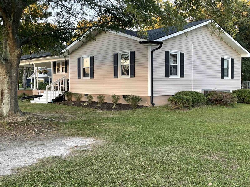 93 Avenue Rd, Smithfield, NC 27577