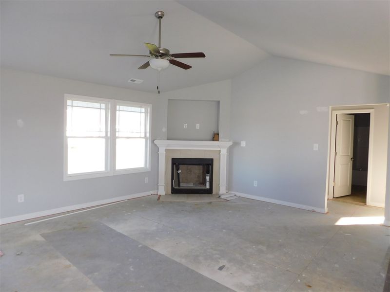 93 Beaver Tavern Dr, Benson, NC 27504