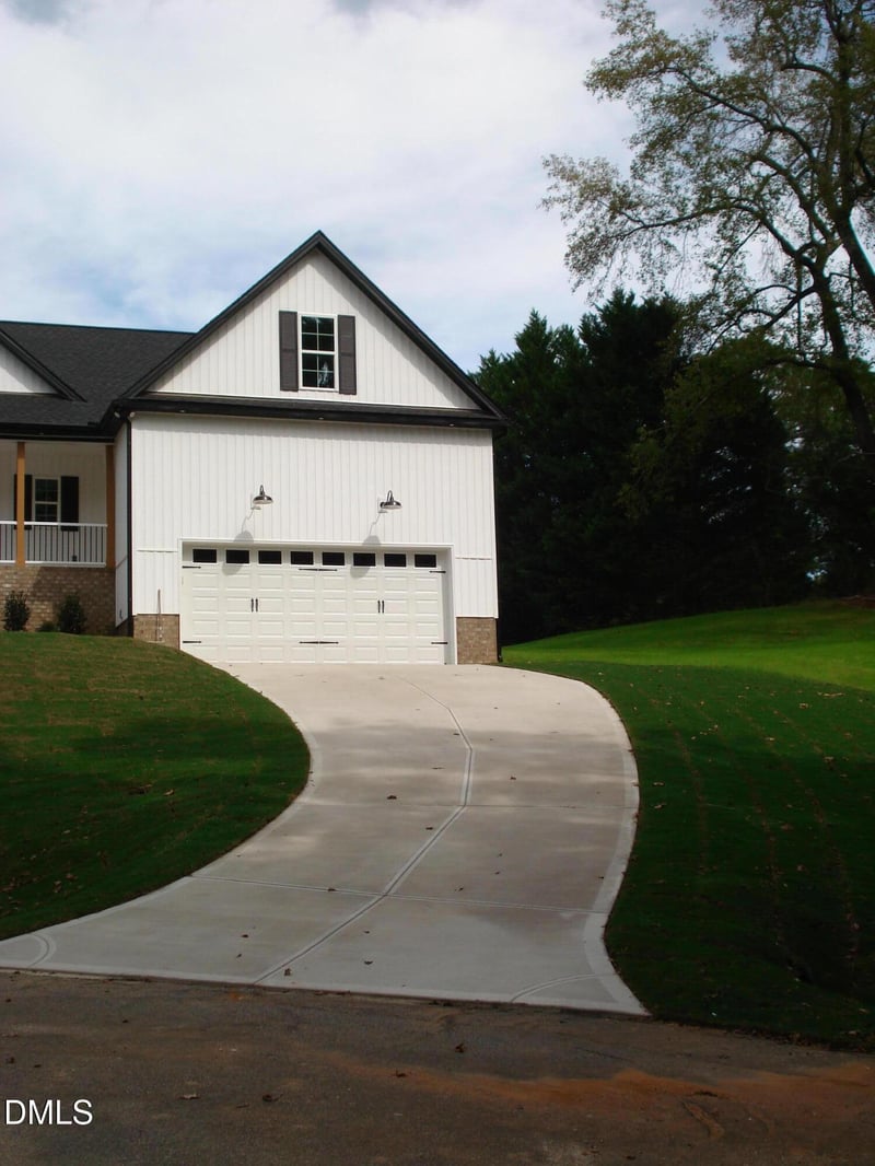 93 Big J St, Erwin, NC 28339