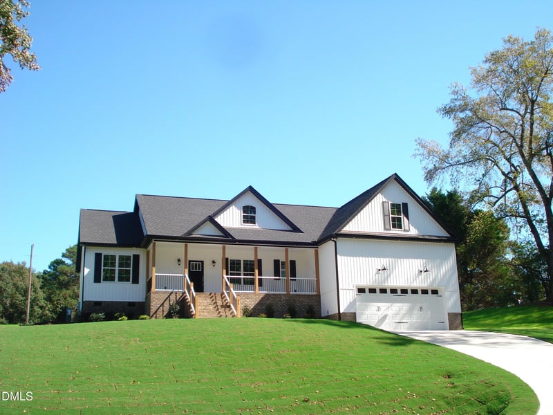 93 Big J St, Erwin, NC 28339