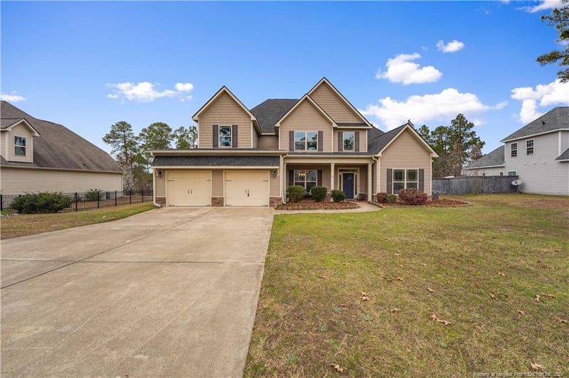 93 Castlebay Dr, Sanford, NC 27332